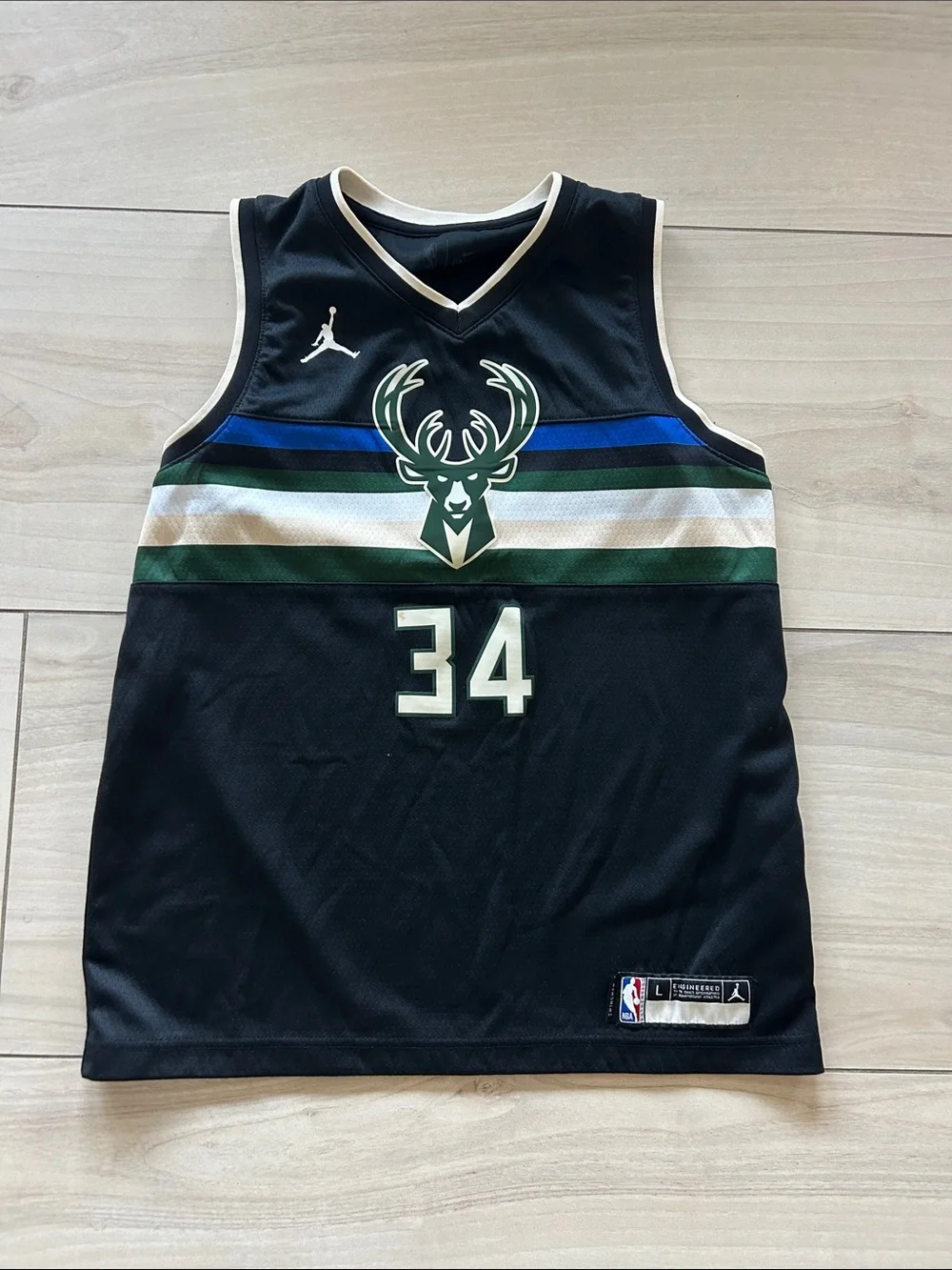 Nike Boys Black Milwaukee Bucks 34 Basketball Jersey